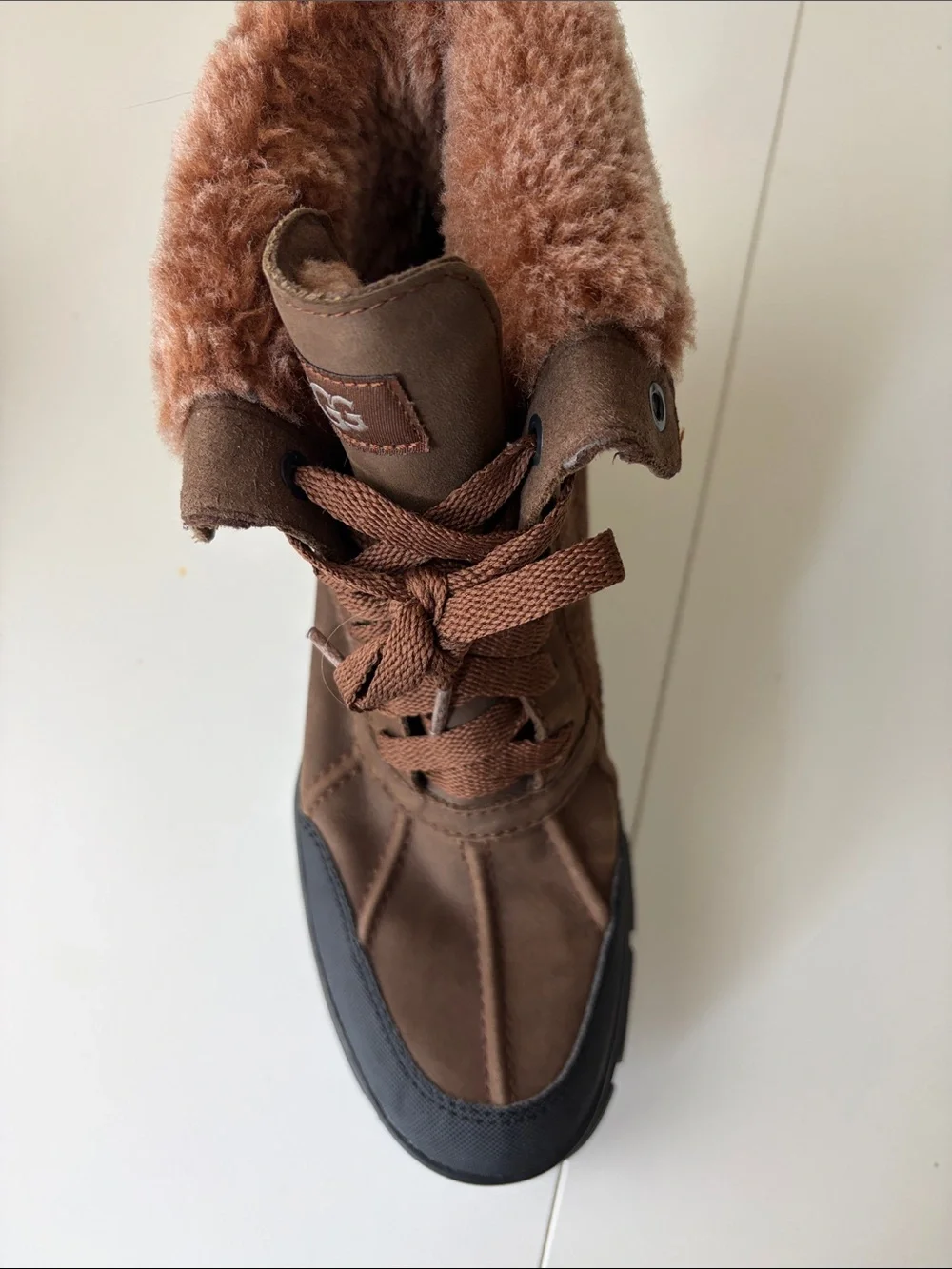 UGG Women's Brown Lace-Up Winter Boots with Fur Trim